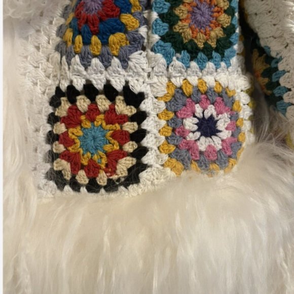 (SOLD) NWT Charlotte Simone Lucie Crochet Afghan Coat - Picture 4 of 9